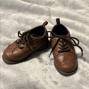 Classic Carter’s Brown Kids Oxford Shoes size 5T